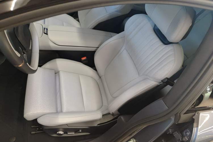 Used Lynk & Co Z10 2025 95 kWh 702 km All-Wheel Drive Intelligent Driving Ultra