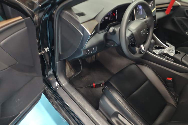 Used Toyota Avalon 2024 2.0L Ambition Edition Driver Seat