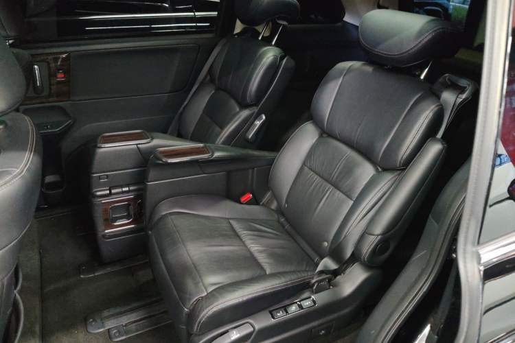 Used Honda Elysion 2016 2.4L Luxury Edition