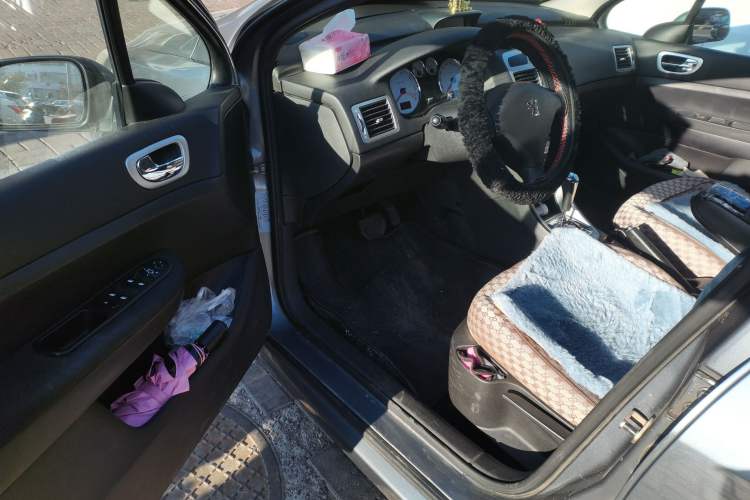 Used Peugeot 307 2010 Sedan 1.6L Automatic Comfort Edition Driver Seat