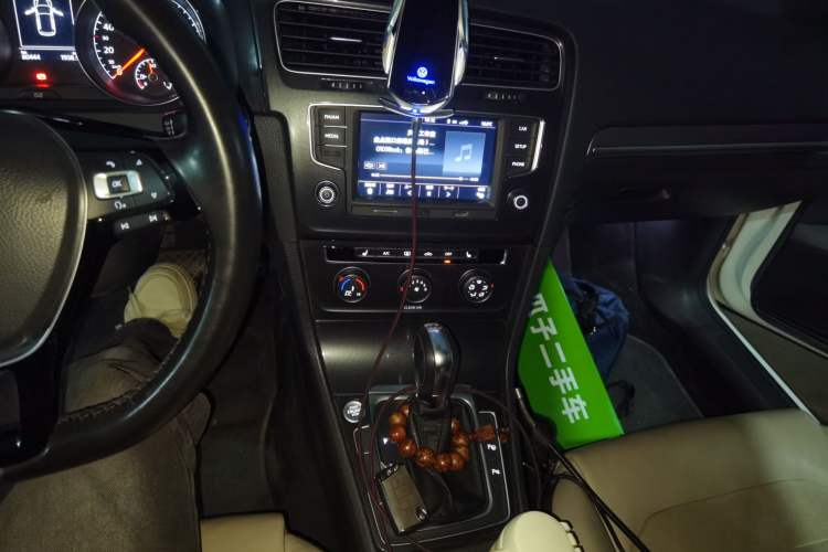 Used Volkswagen Golf 2017 230TSI Automatic Luxury Million-Vehicle Commemorative Edition
