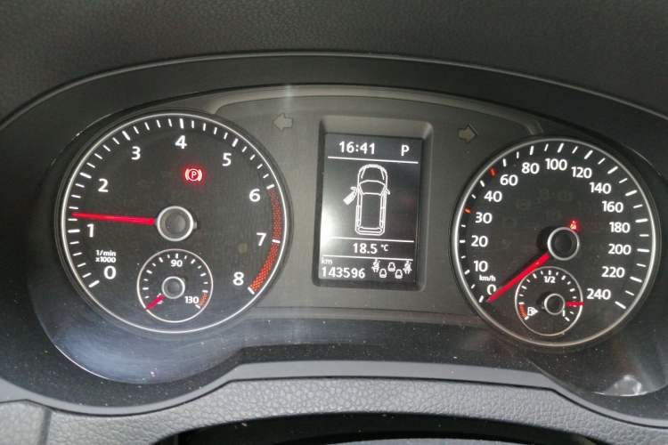 Used Volkswagen Sharan 2015 1.8TSI Comfort Model Instrument Cluster