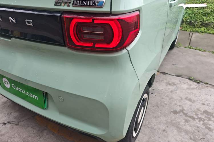 Used Wuling Hongguang MINIEV 2022 Macaron Premium Model – Lithium Iron Phosphate