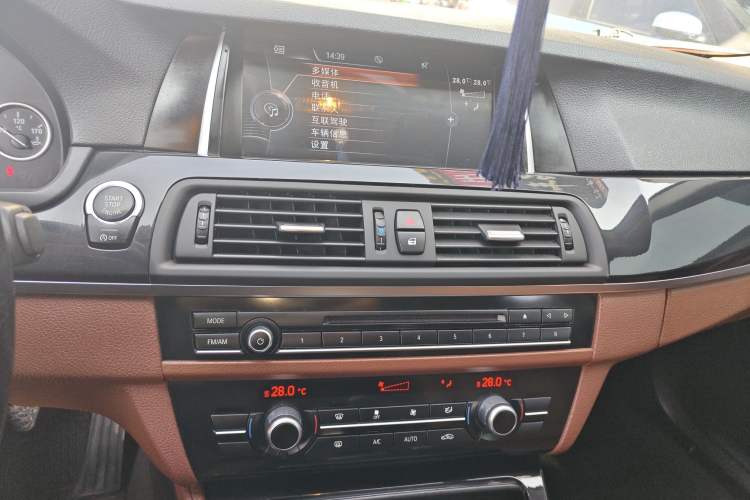 Used BMW 5 Series 2014 520Li Elegant Model