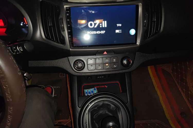 Used Kia Sportage R 2014 2.0L Manual Two-Wheel Drive GL Trim