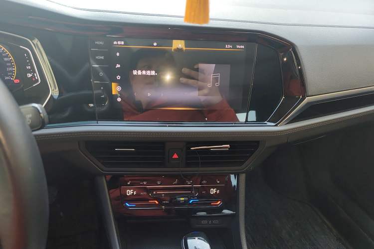 Used Volkswagen Sagitar 2021 280TSI DSG Excellence Edition Audio And AC Panel