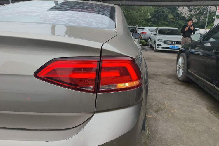 Used Volkswagen Lamando 2017 230TSI DSG Fashion Edition
