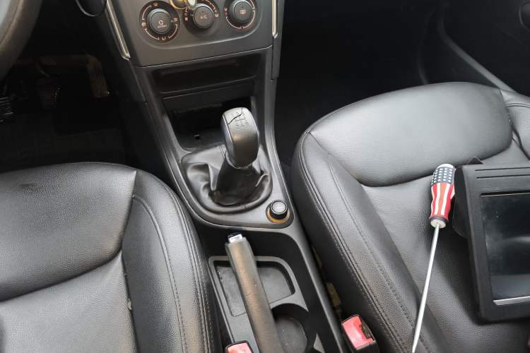 Used Peugeot 308 2014 Enjoy Edition Classic 1.6L Manual YouShang Model