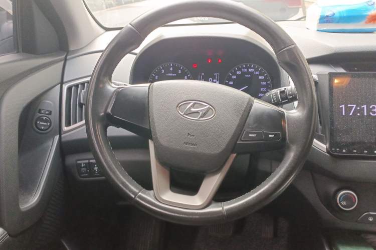 Used Hyundai ix25 2015 1.6L Automatic Two-Wheel Drive Smart GLS Trim
