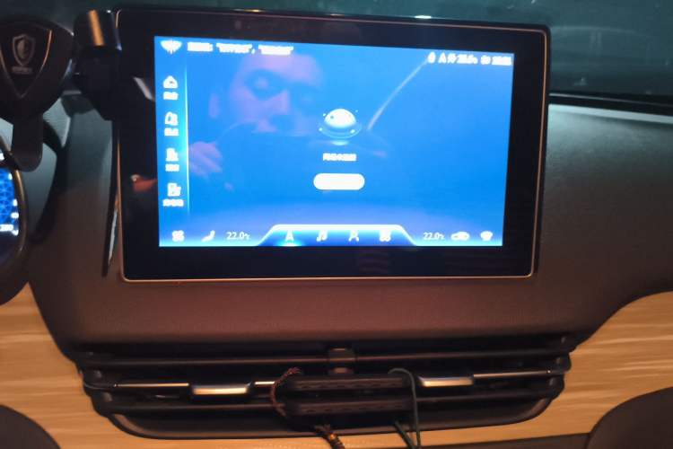 Used Hongqi E-QM5 2023 620km PLUS Audio And AC Panel