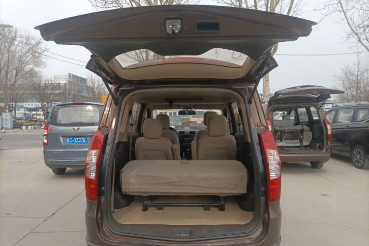 Used Wuling Hongguang 2014 1.5L S Standard Version
