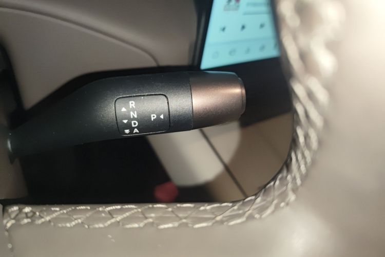 Used Li Auto MEGA 2024 Ultra Model
