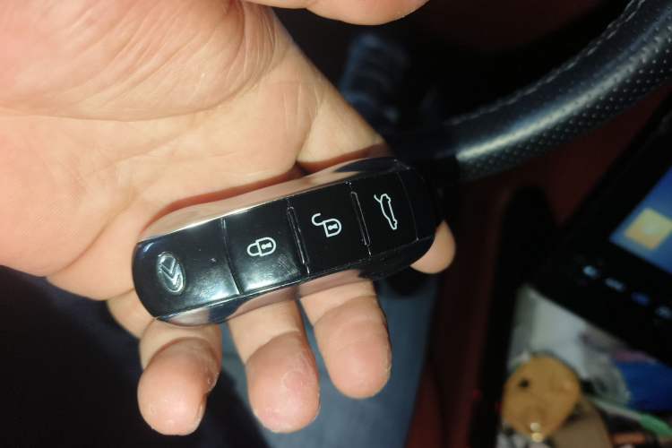 Used SERES SF5 2021 Four-Wheel Drive Freedom Expedition Edition