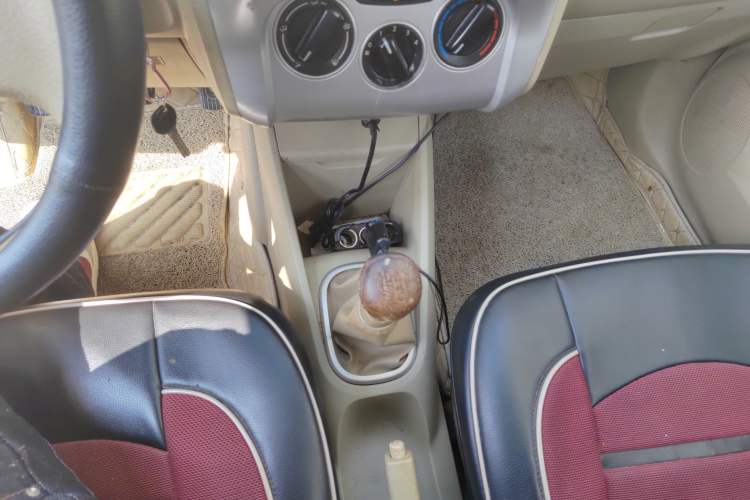 Used Venucia D50 2013 1.6L Manual Luxury Edition