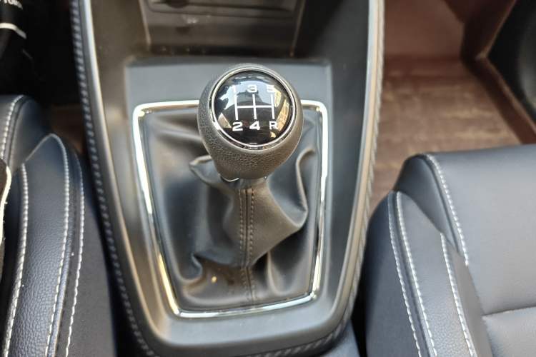 Used MG ZS 2018 1.5L Manual Luxury Version China V Standard Gear Lever