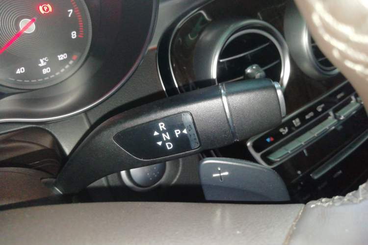 Used Mercedes-Benz GLC 2019 Facelift GLC 260 L 4MATIC Luxury Model
