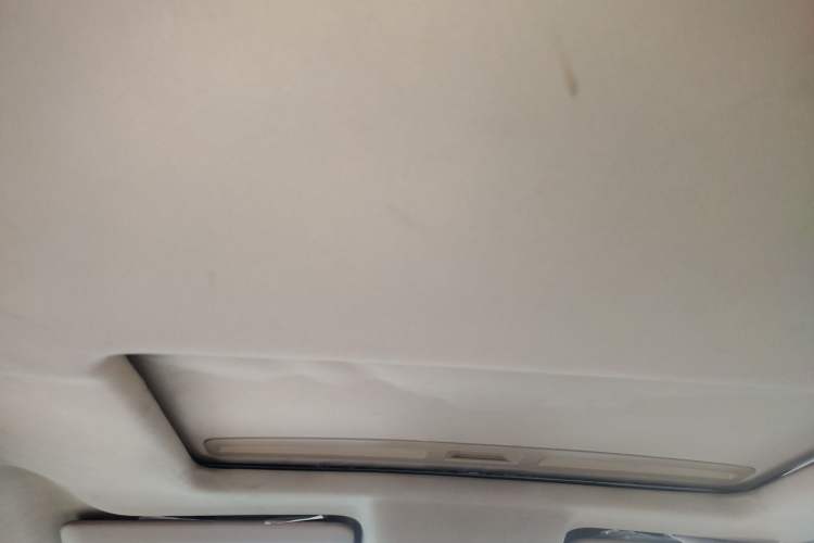 Used Lifan Auto Myway 2016 1.5L Manual Elite Version Headliner