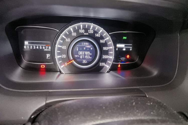 Used Honda Odyssey 2017 2.4L Smart Edition Odometer Close Up