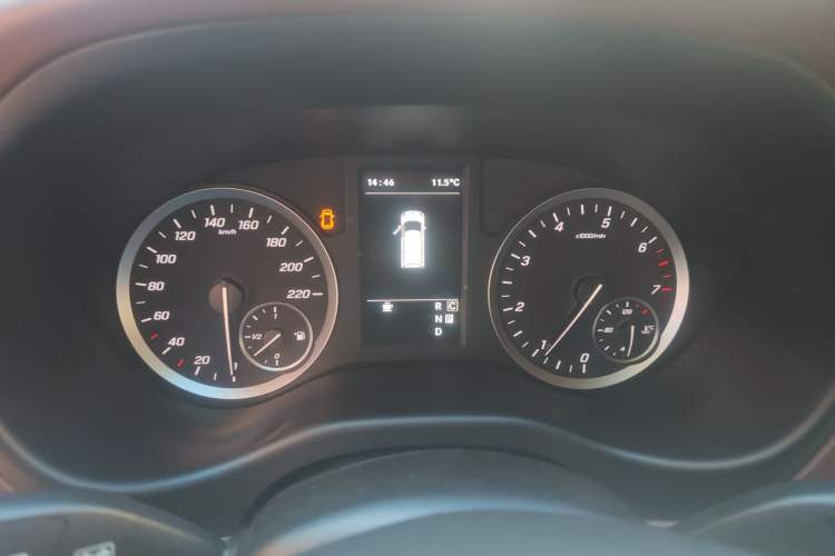 Used Mercedes-Benz Vito 2021 2.0T Elite Version 7 Seats Instrument Cluster