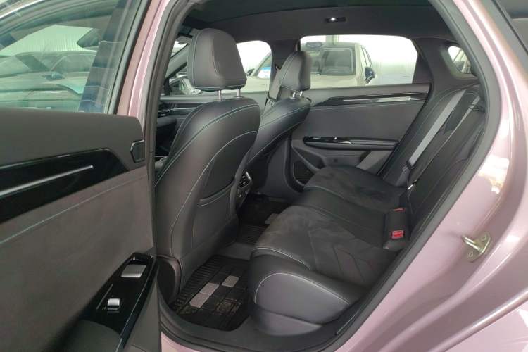 Used Geely Galaxy L6 2024 125km Creative Edition
