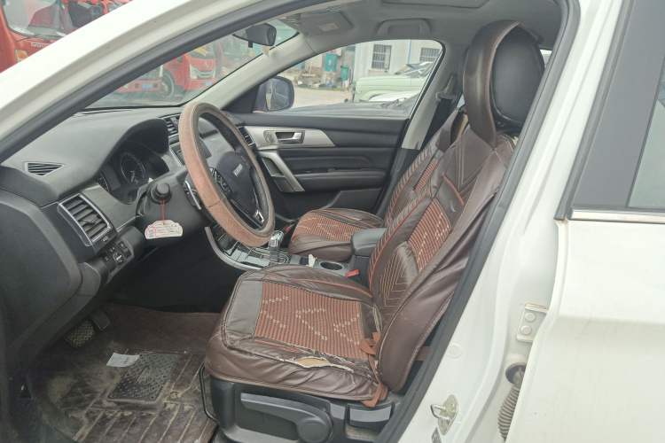 Used Haval H2 2018 Red-Label 1.5T Dual-Clutch Two-Wheel-Drive Elite Model
