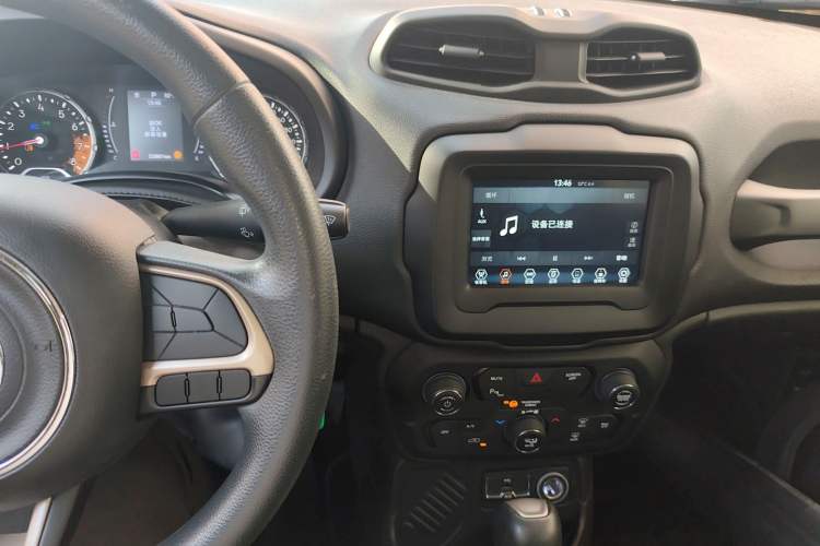 Used Jeep Renegade 2018 Connected Large Screen Version 180T Automatic High-Energy Edition