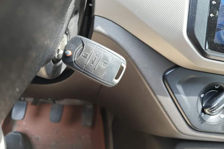 Used Wuling Hongguang 2019 1.5L S Standard Version China VI LAR