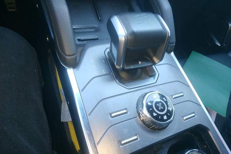 Used JETOUR Traveler 2023 2.0T All-Wheel Drive CrossPRO+