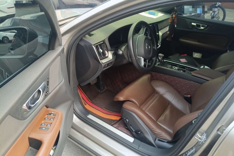 Used Volvo S60 2020 T4 Zhiyuan Luxury Edition