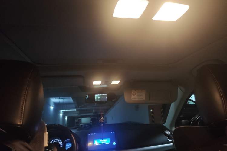 Used Mazda CX-5 2015 2.0L Automatic Two-Wheel Drive Urban Version
