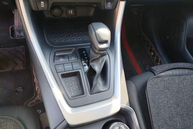 Used Toyota RAV4 2023 2.0L CVT Two-Wheel Drive Urban Edition