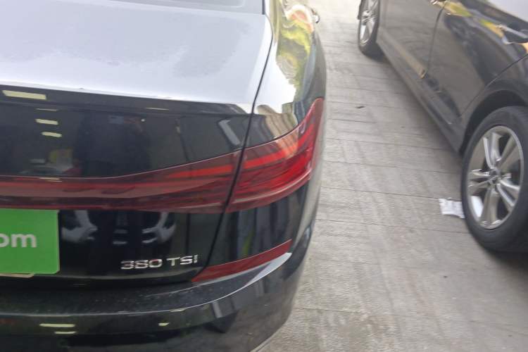 Used Volkswagen Passat 2024 380TSI Starry Elite Edition Right Rear Taillight