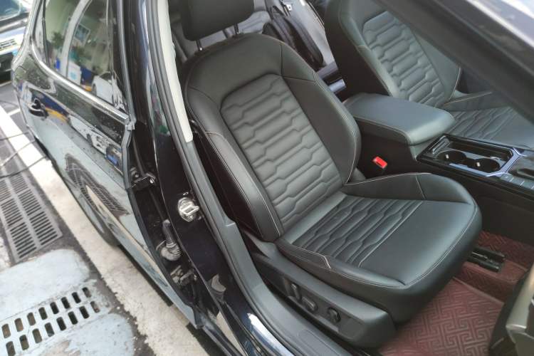 Used Volkswagen Passat 2019 330TSI Elite Edition China VI
