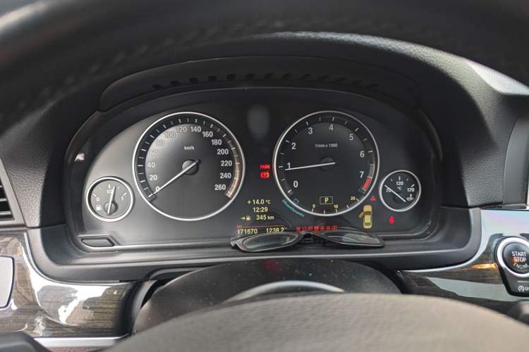 Used BMW 5 Series 2014 525Li Luxury Design Package
