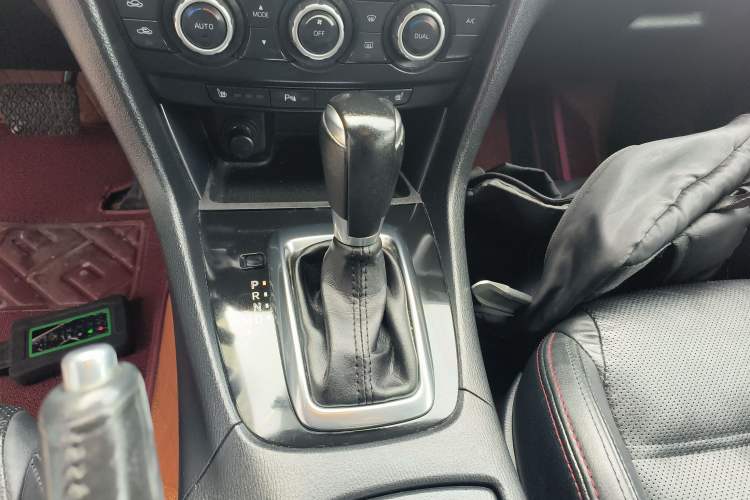 Used Mazda Atenza 2014 2.0L Blue Sky Deluxe Edition
