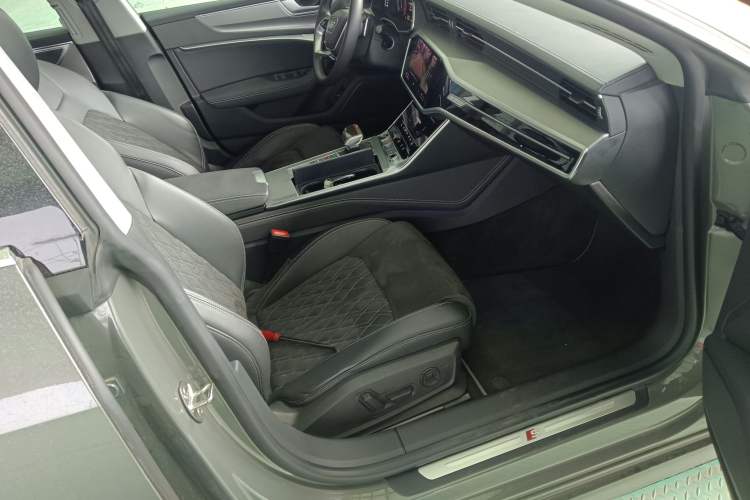 Used Audi A7L 2024 45 TFSI quattro Luxury Edition
