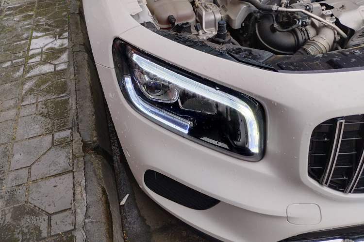 Used Mercedes-Benz GLB 2023 GLB 220 Fashion Model Right Front Headlight