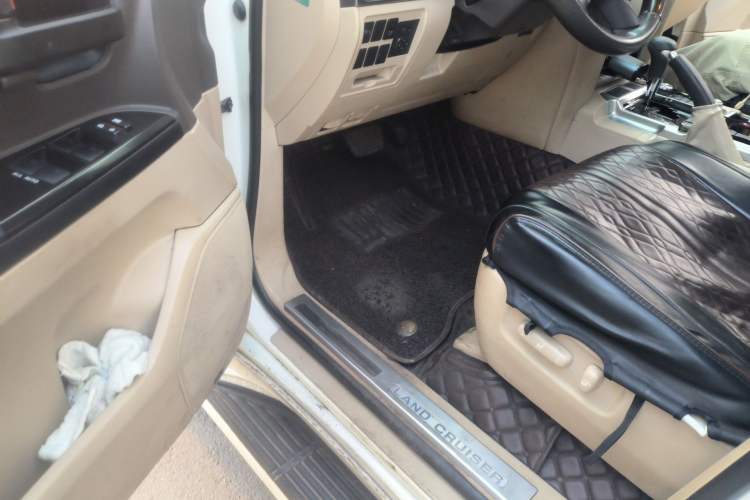 Used Toyota Land Cruiser 