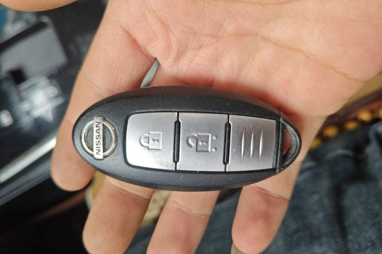 Used Nissan X-Trail 2014 2.0L CVT Comfort Edition 2WD Vehicle Key