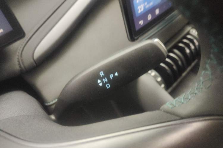 Used BYD Yuan PLUS 2025 Intelligent Driving Version 510 KM Beyond-Grade Edition Gear Lever