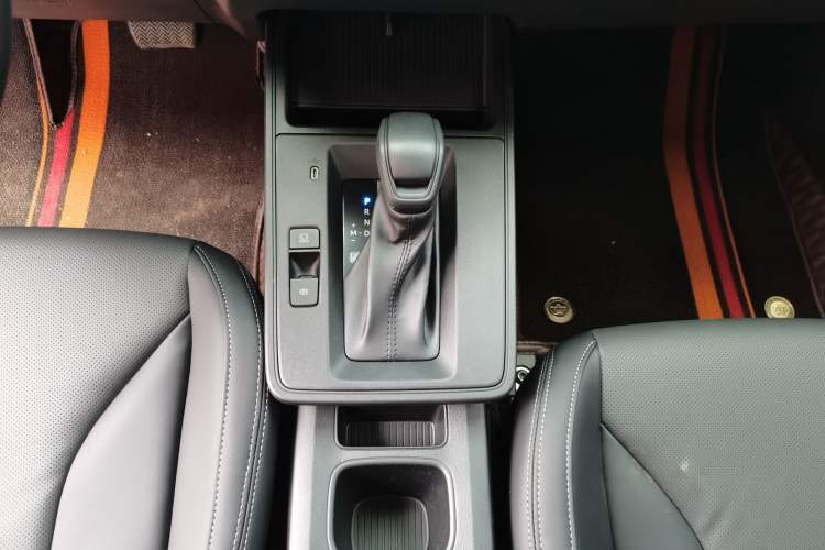 Used Toyota Corolla Cross 2026 Model 2.0L Pioneer Edition Gear Lever