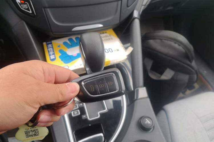 Used Dongfeng Aeolus AX7 2015 2.0L Automatic Zhiyi Trim