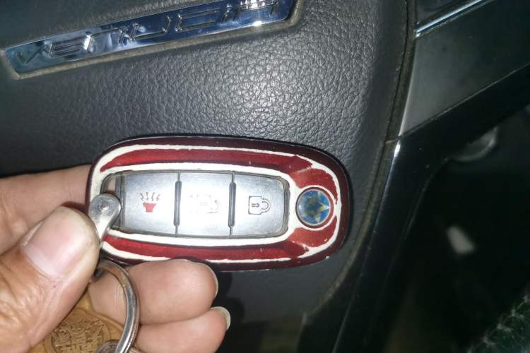 Used Venucia T90 2018 2.0L CVT Smart Connect Luxury Edition China V Standard