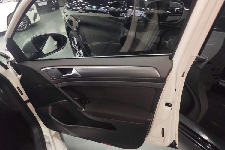 Used Volkswagen Golf 2019 1.8TSI Travel Edition