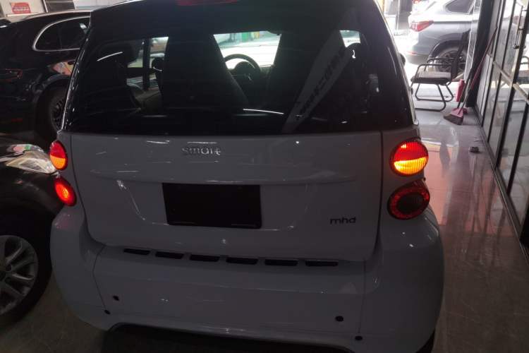 Used smart fortwo 2014 1.0 MHD Midnight Purple Limited Edition
