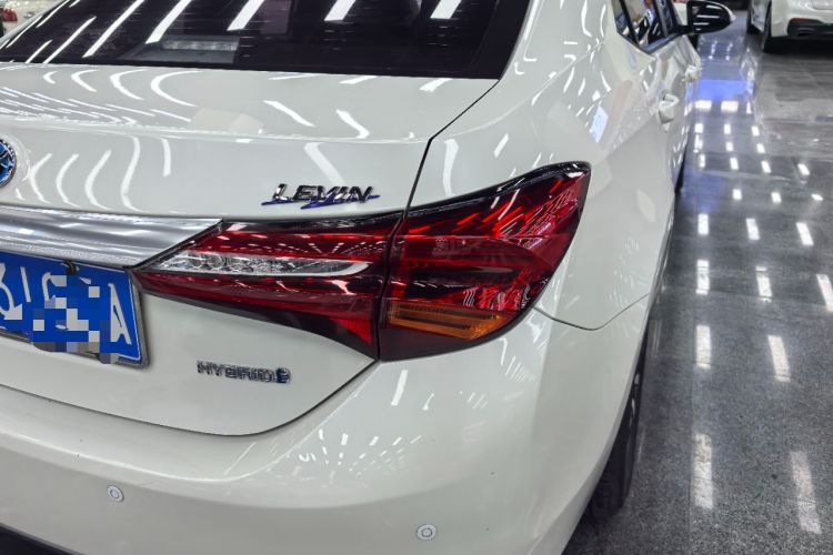 Used Toyota Levin 2017 Revised Dual-Engine 1.8H GS E-CVT Elite Sunroof Version China V Standard
