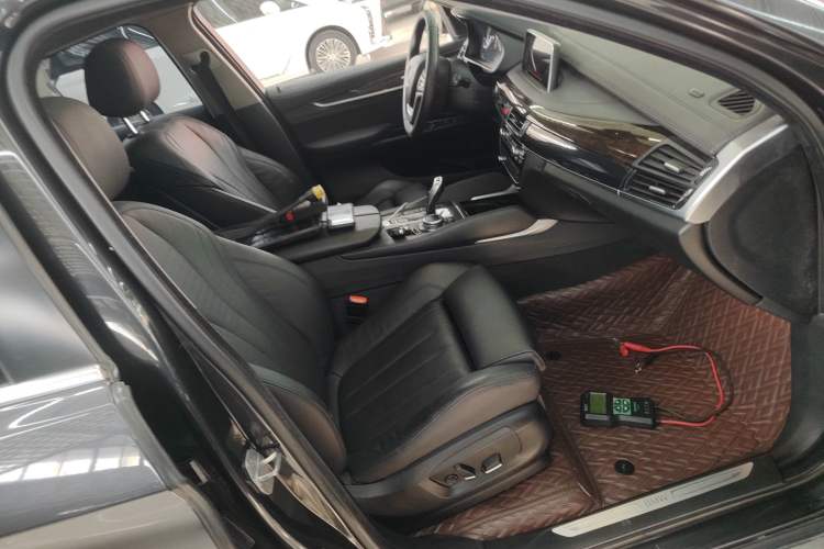 Used BMW X6 2015 xDrive28i
