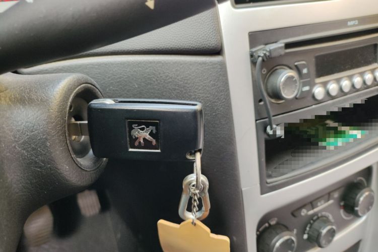 Used Peugeot 307 2013 Hatchback 1.6L Manual Comfort Edition