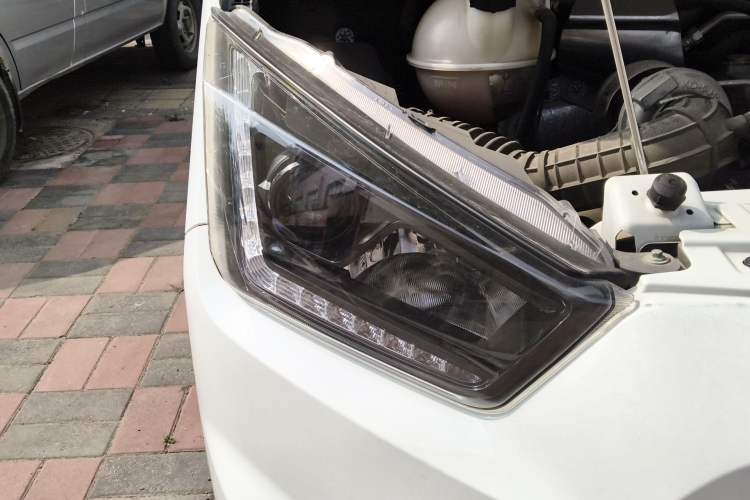 Used JMC Transit 2017 2.8T Commercial Version Short Wheelbase Mid-Roof 6/7/8-Seater JX493