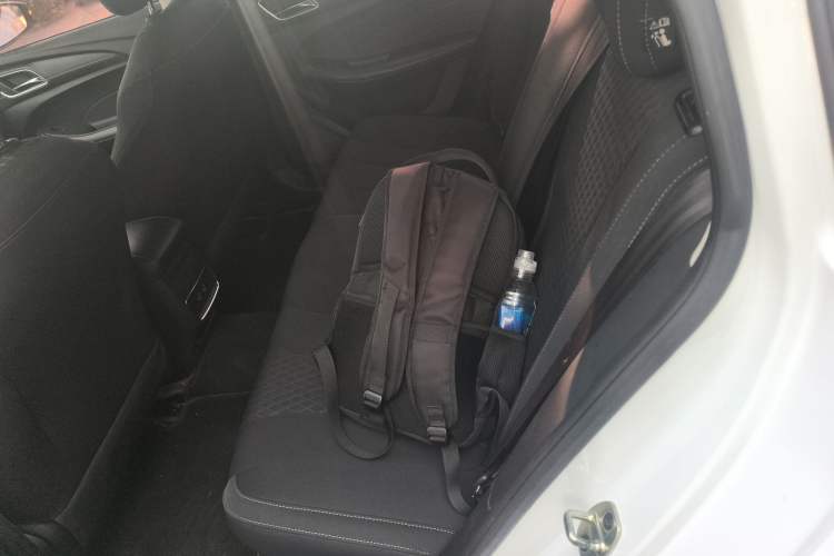 Used Roewe i5 2020 1.5L Manual 4G Connect Luxury Edition